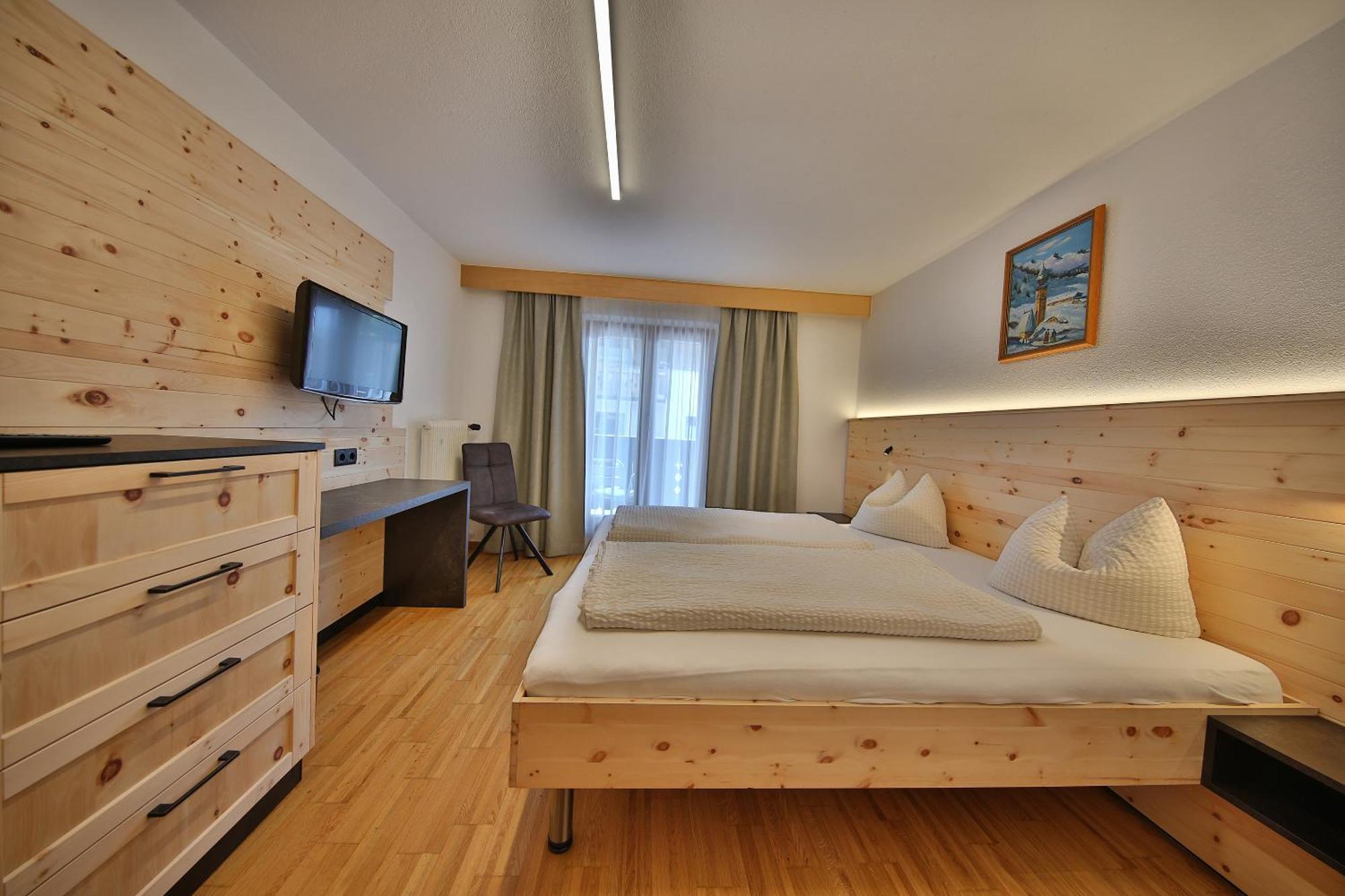 Hotel Pension Geiger Serfaus Exterior photo