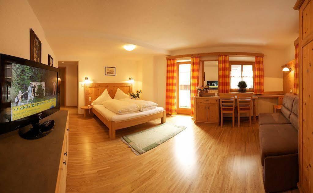 Hotel Pension Geiger Serfaus Exterior photo